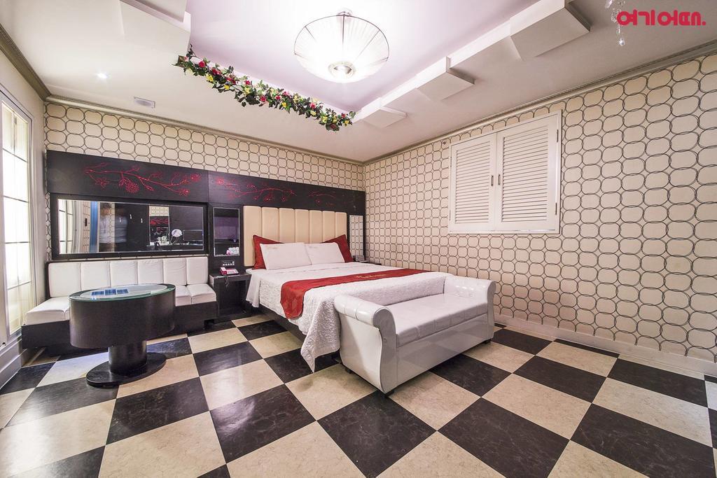 Ivy Hotel Ansan Eksteriør billede